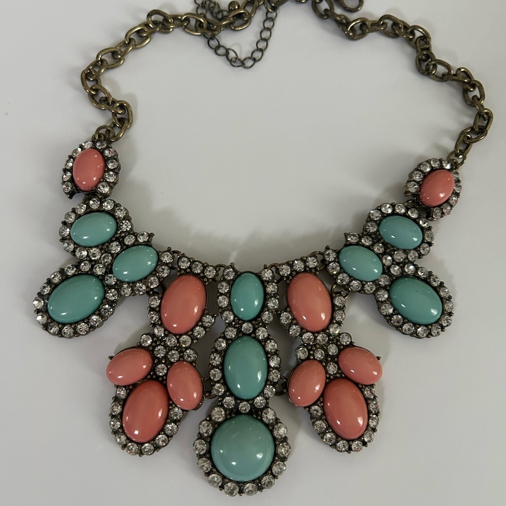 Faux Stones Elegant Pink and Blue Statement Necklace
